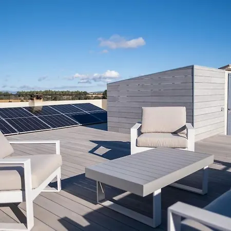 Villa Radiant 5 Bedroom Family With Jacuzzi + Roof Deck